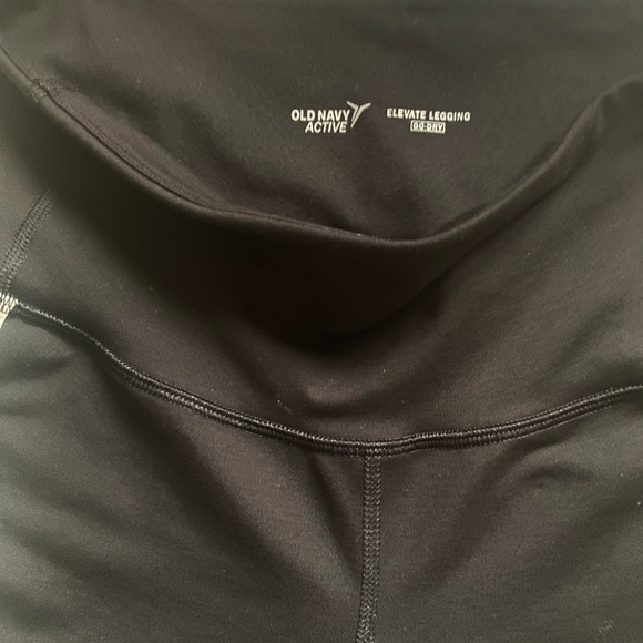Old Navy Active Elevate Leggings Black Medium - Picture 4 of 9